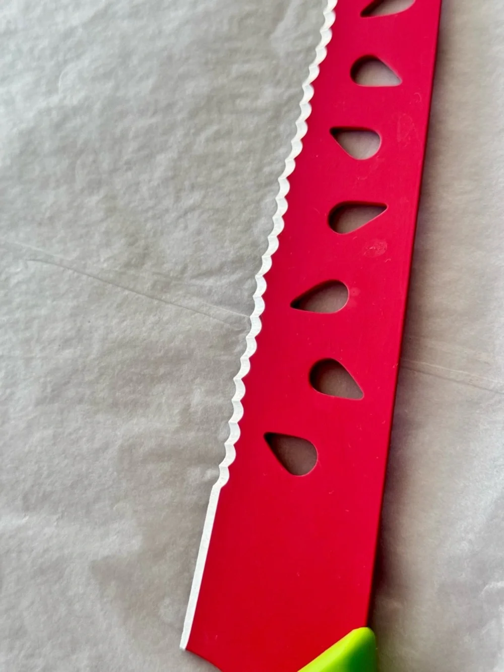 🍉 WATERMELON KNIFE 🍉Red Blade Green Handle Serrated Kitchen Knife - Home Cutlery
